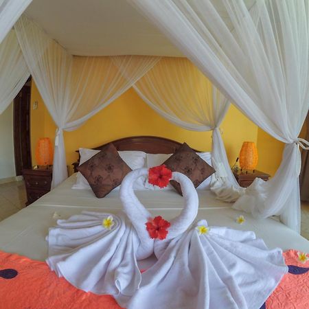 Ocean Beachfront Villa Dini Banjar  外观 照片