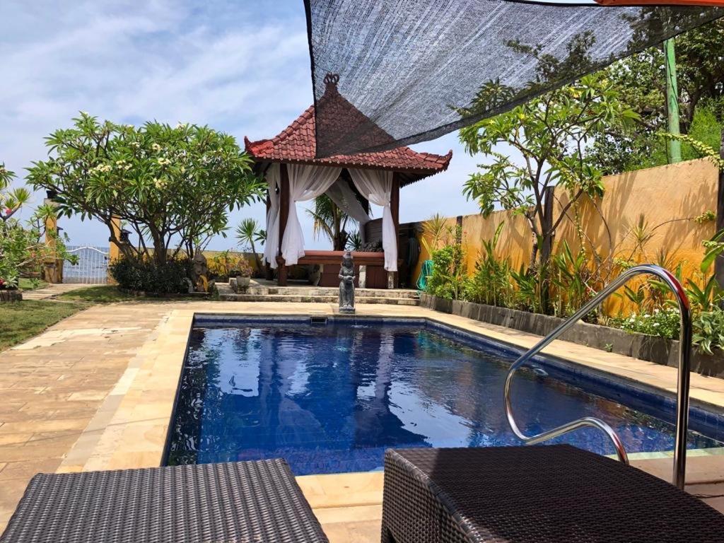 Ocean Beachfront Villa Dini Banjar  外观 照片