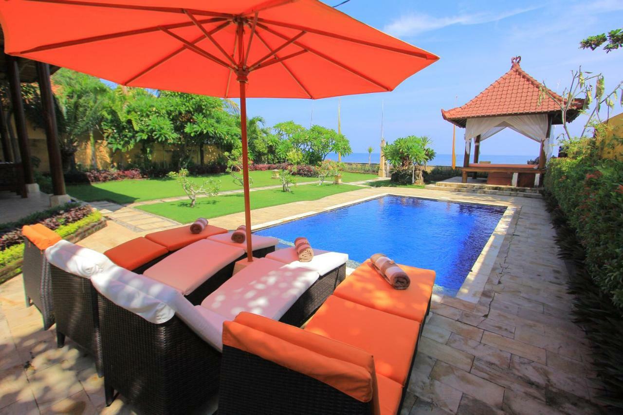 Ocean Beachfront Villa Dini Banjar  外观 照片