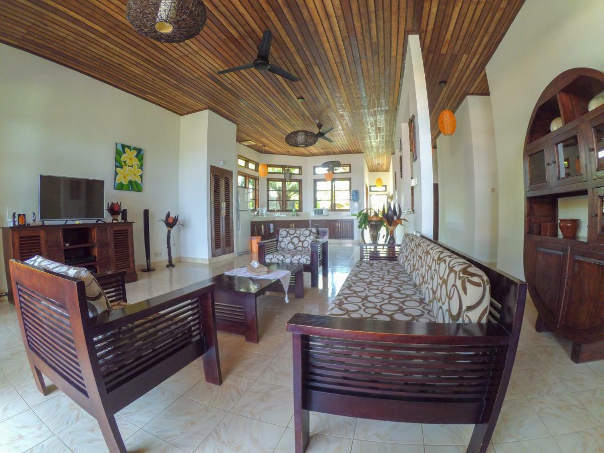 Ocean Beachfront Villa Dini Banjar  外观 照片