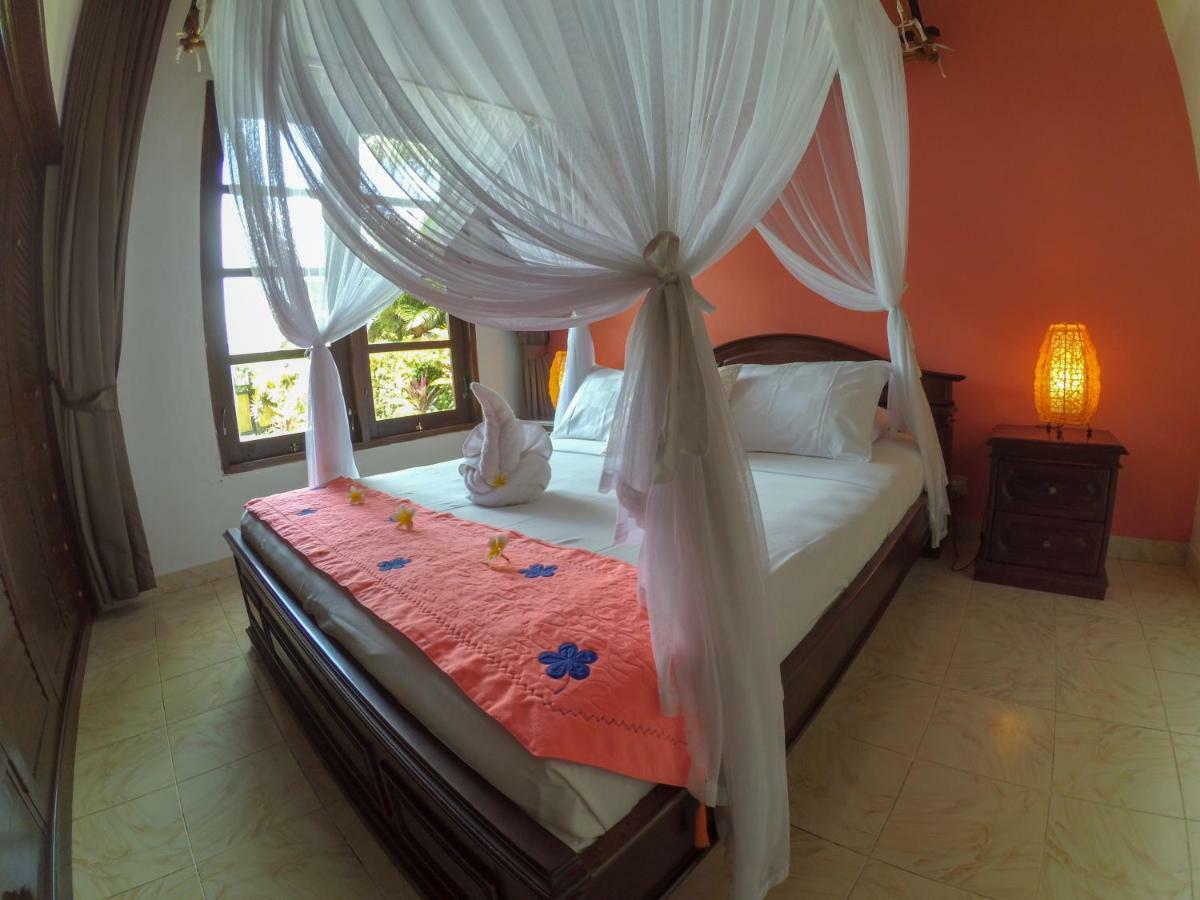 Ocean Beachfront Villa Dini Banjar  外观 照片