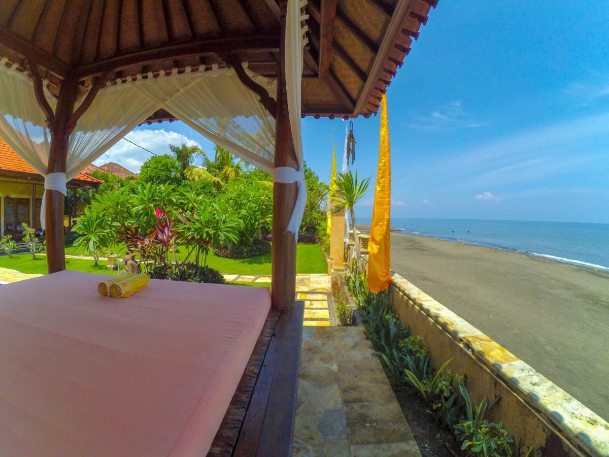 Ocean Beachfront Villa Dini Banjar  外观 照片
