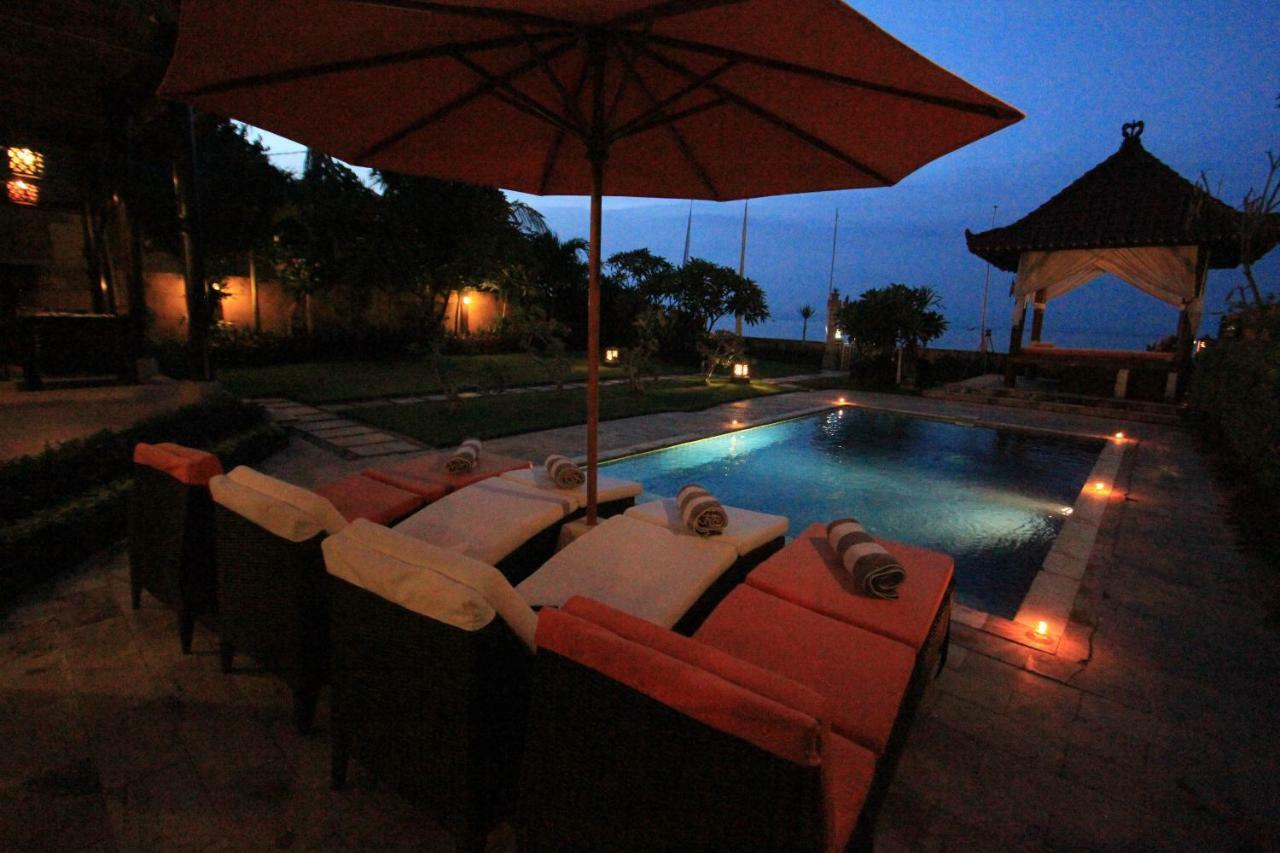 Ocean Beachfront Villa Dini Banjar  外观 照片