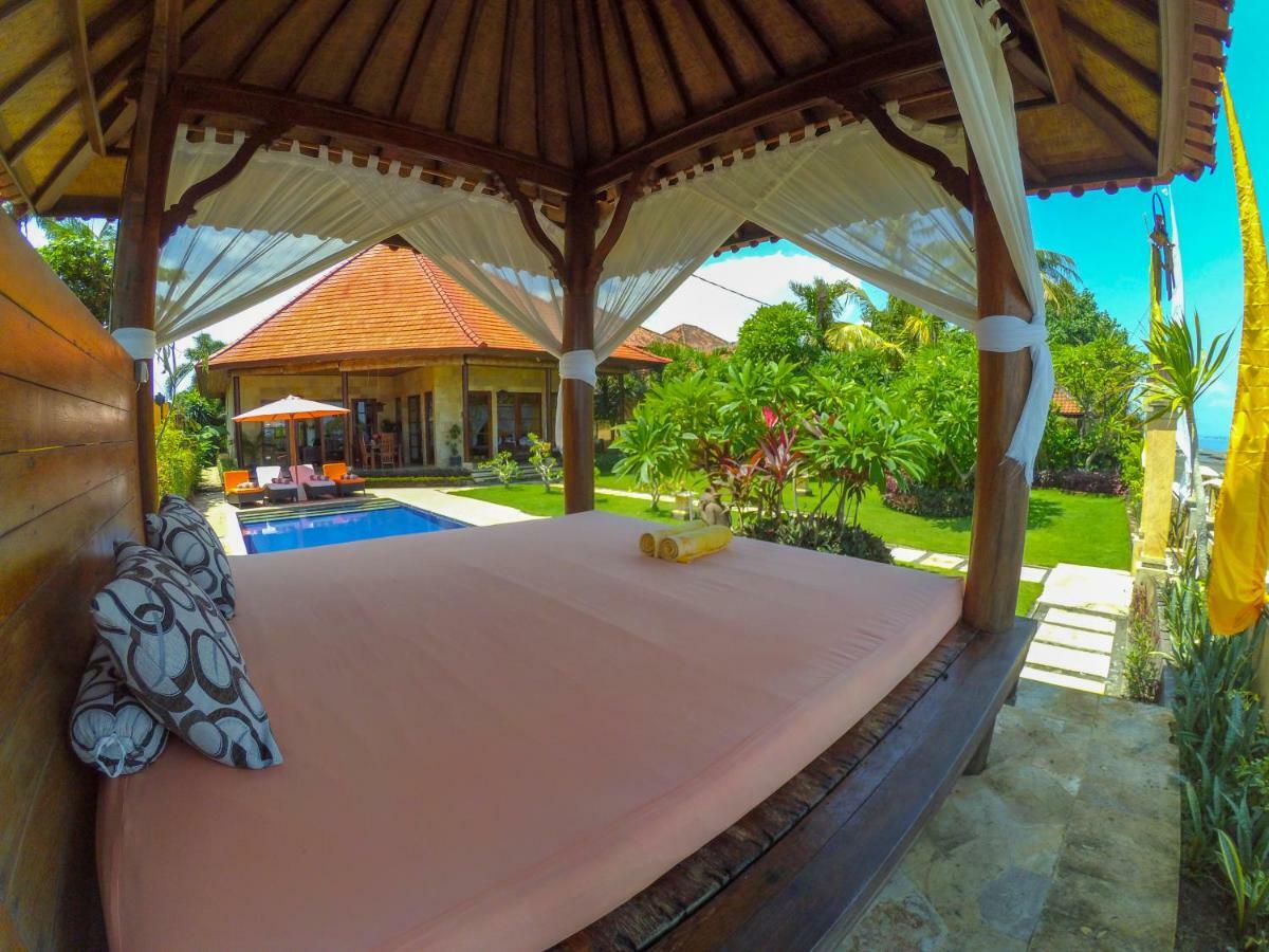 Ocean Beachfront Villa Dini Banjar  外观 照片