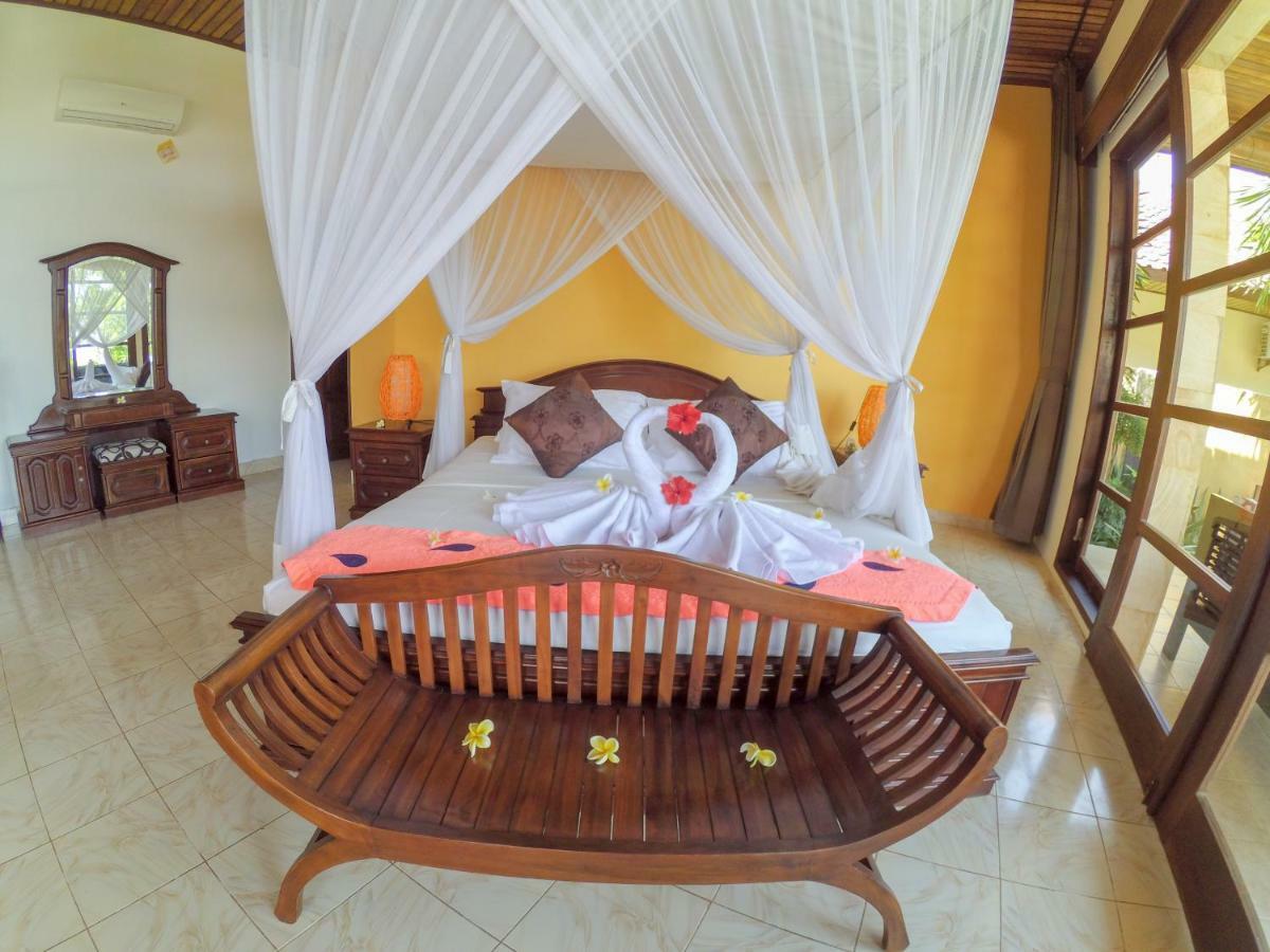 Ocean Beachfront Villa Dini Banjar  外观 照片